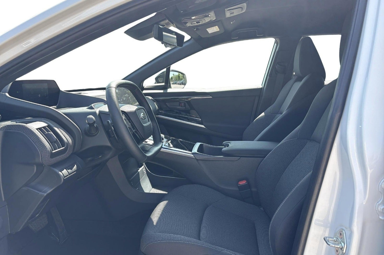 Sølv Subaru Solterra fra 2024