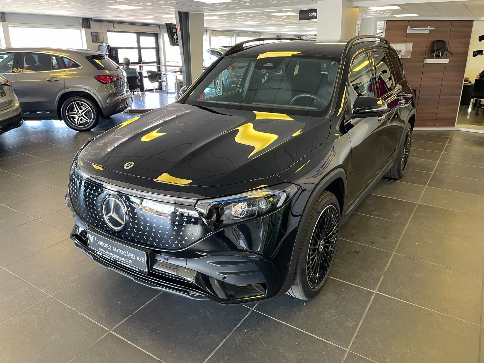 Sort Mercedes EQB250+ fra 2026