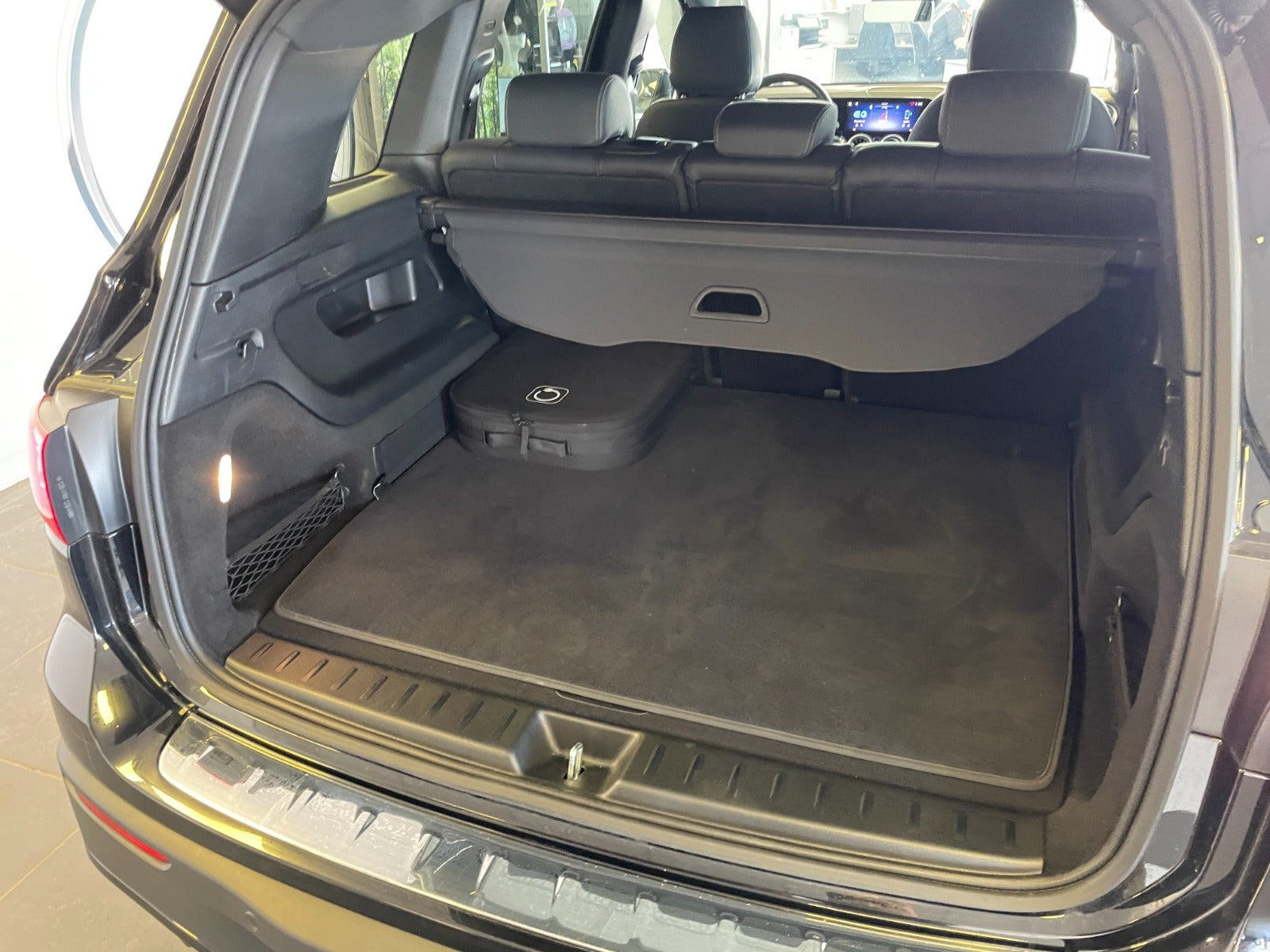Sort Mercedes EQB250+ fra 2026
