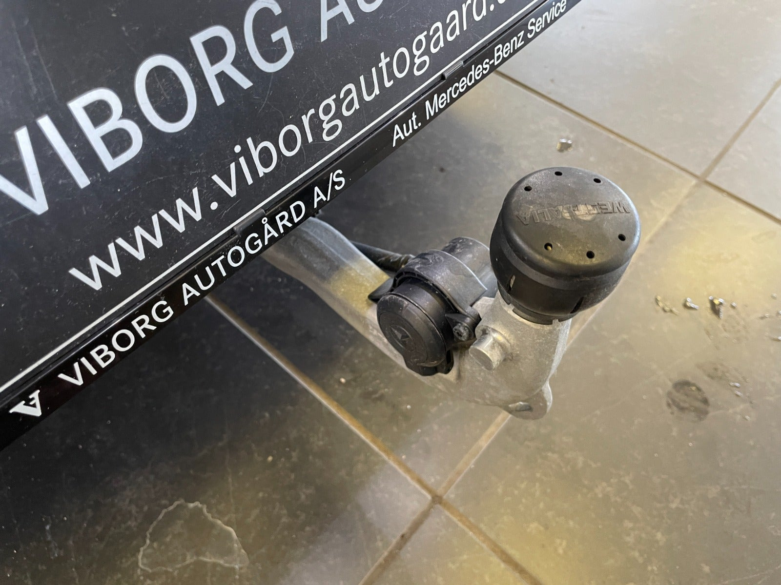Sort Mercedes EQB250+ fra 2026