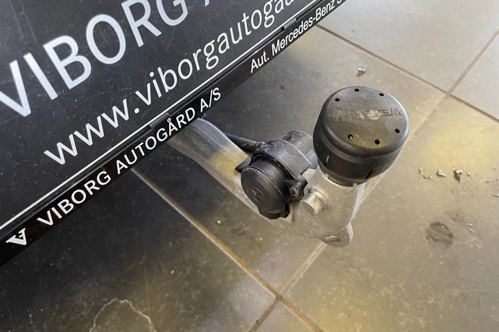 Sort Mercedes EQB250+ fra 2026