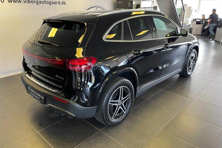 Sort Mercedes EQA350 fra 2025