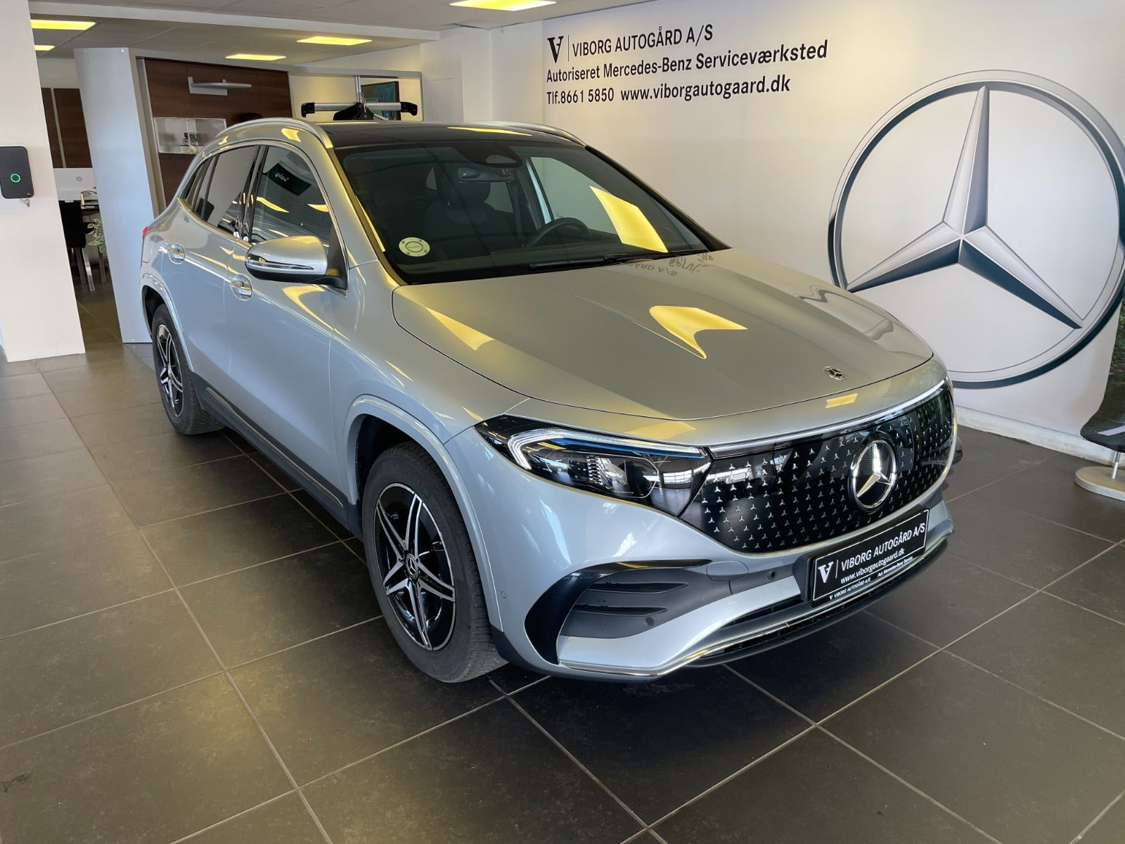 Sølv Mercedes EQA250+ fra 2025