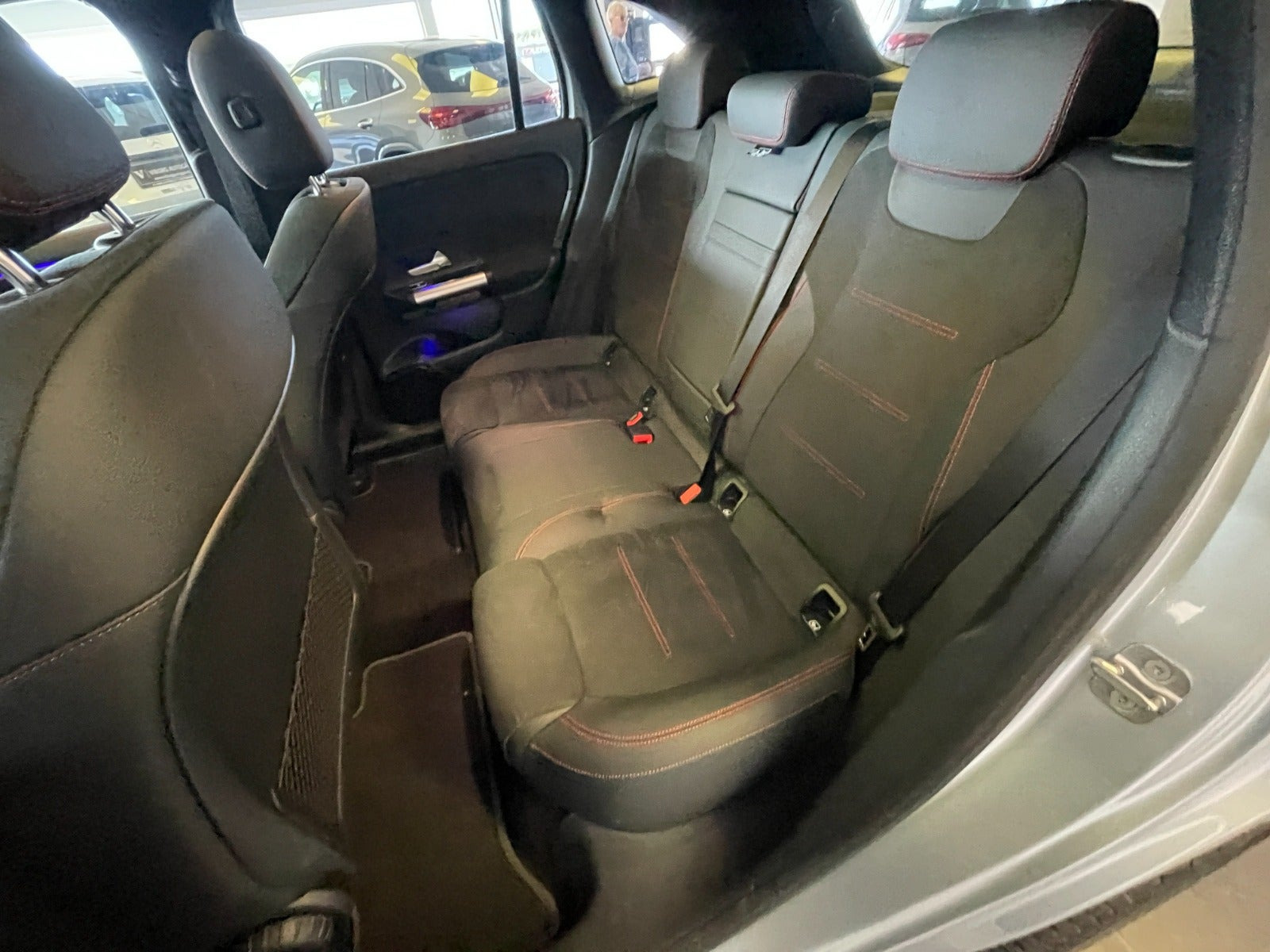 Sølv Mercedes EQA250+ fra 2025