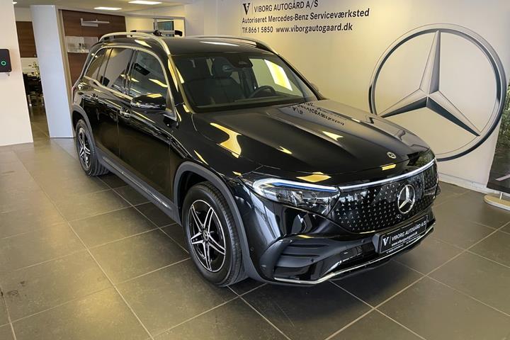 Sort Mercedes EQB250+ fra 2025