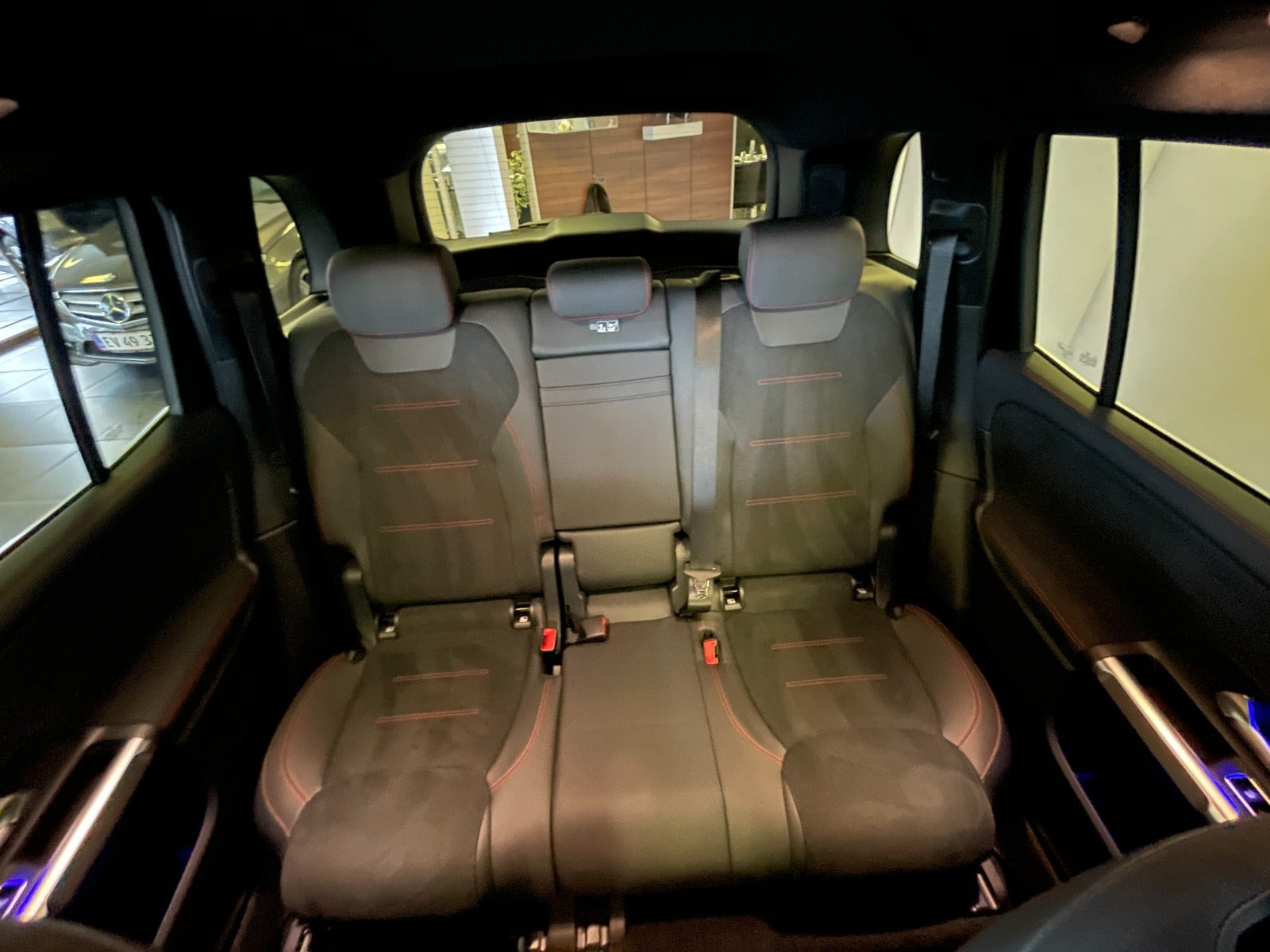 Sort Mercedes EQB250+ fra 2025