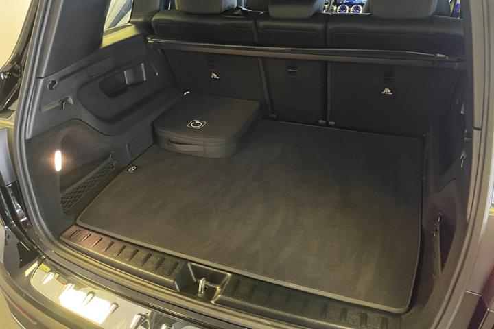 Sort Mercedes EQB250+ fra 2025