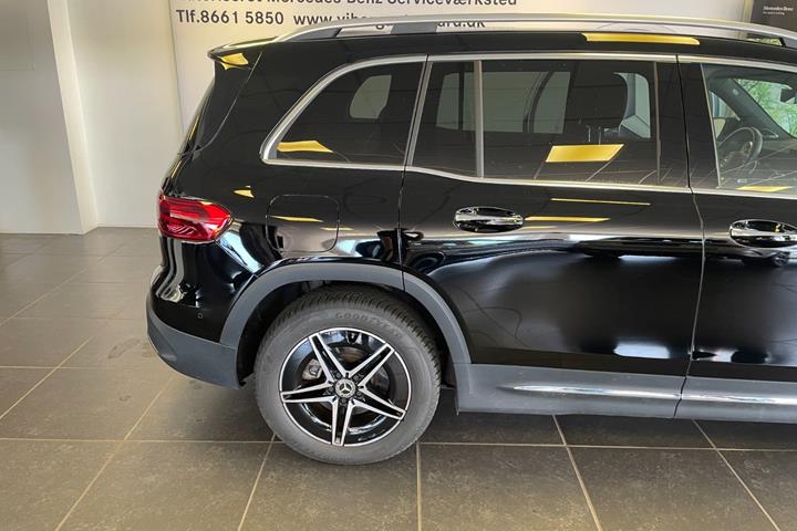 Sort Mercedes EQB250+ fra 2026