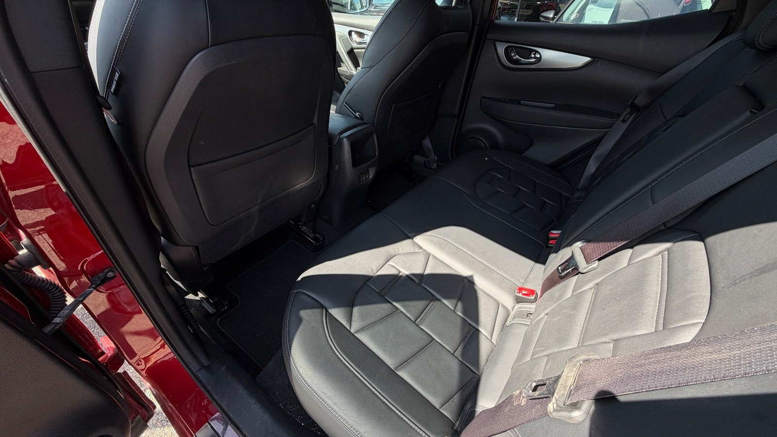 Rød Nissan Qashqai fra 2020