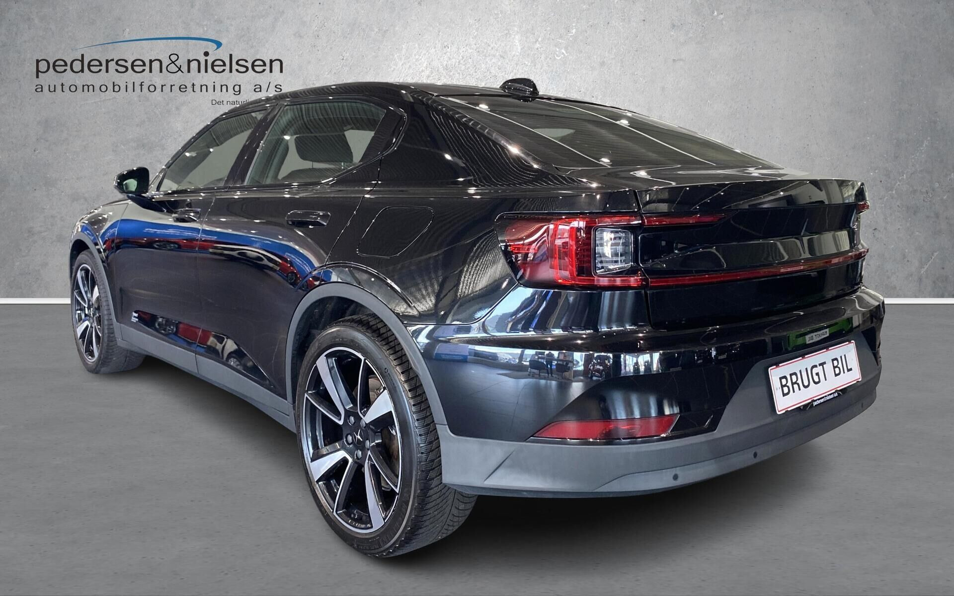 Sort Polestar 2 fra 2023