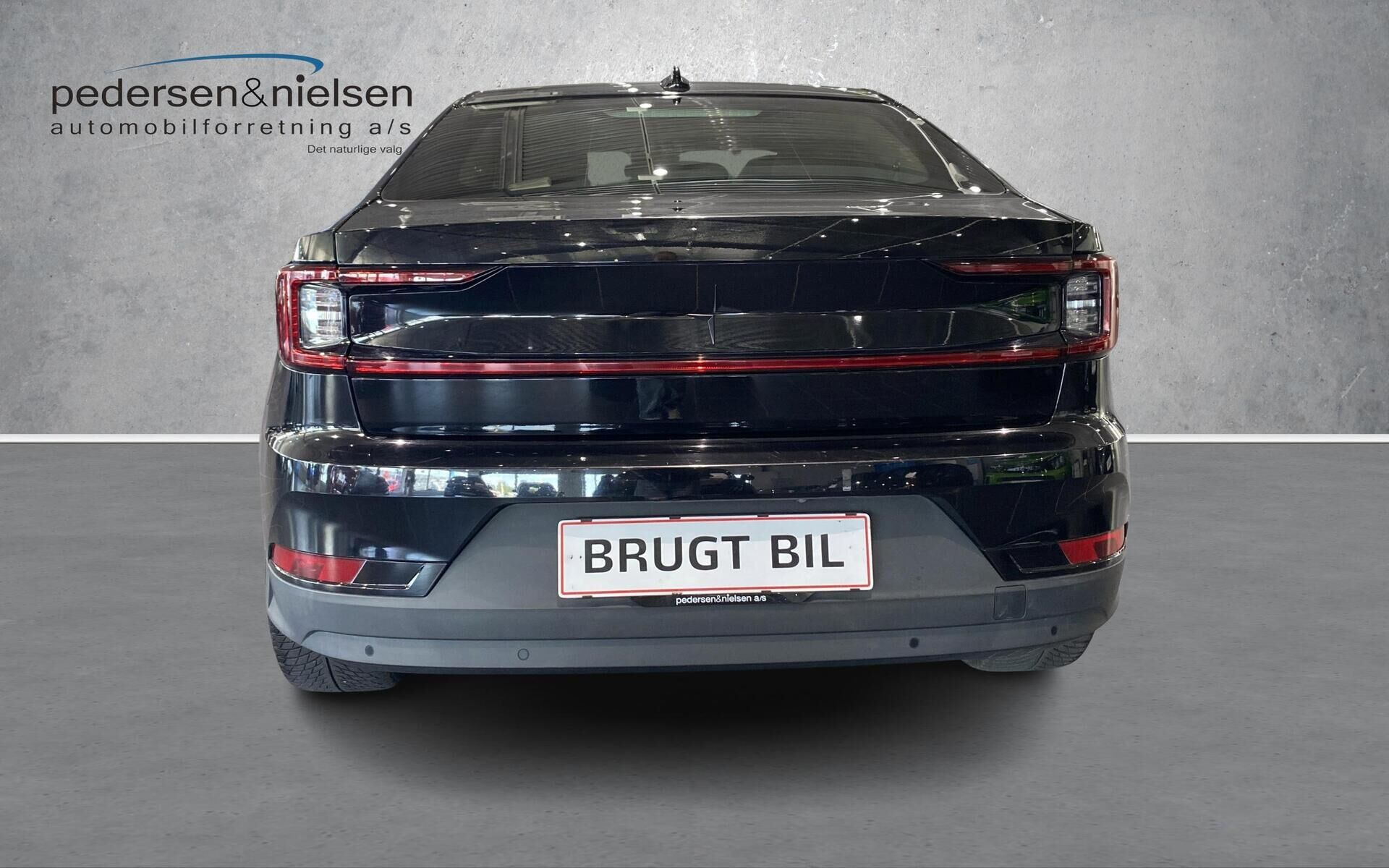 Sort Polestar 2 fra 2023
