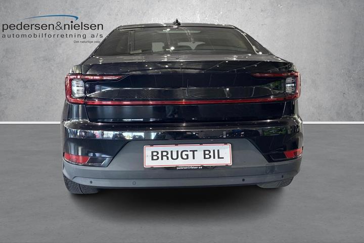 Sort Polestar 2 fra 2023