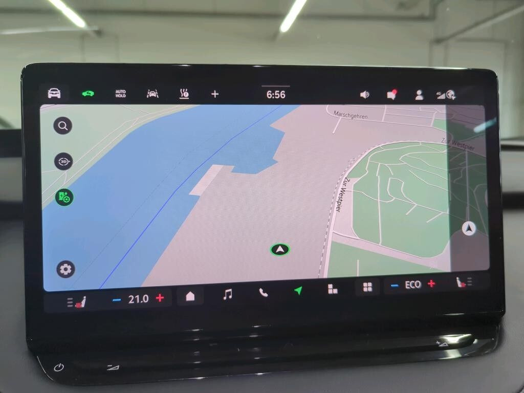 Blå Skoda Enyaq fra 2024