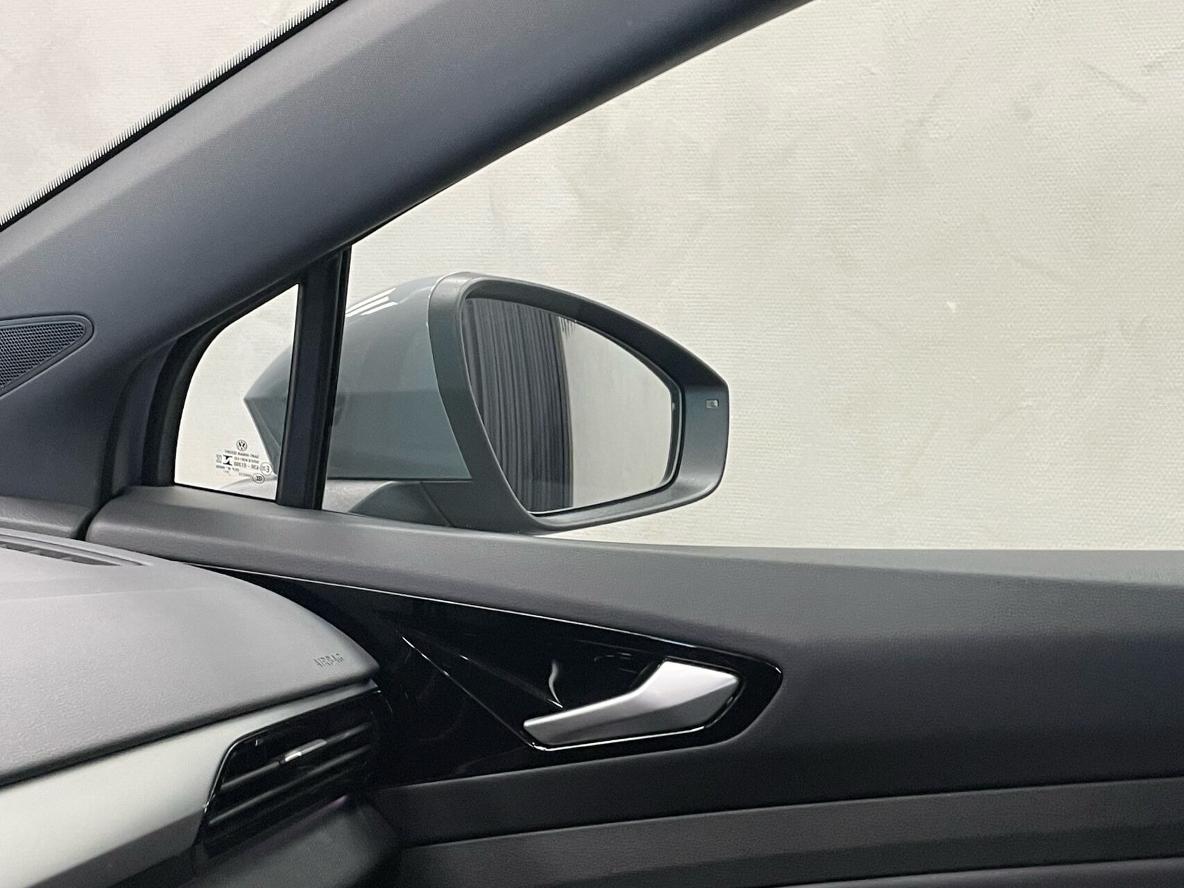 Grå VW ID.4 fra 2022