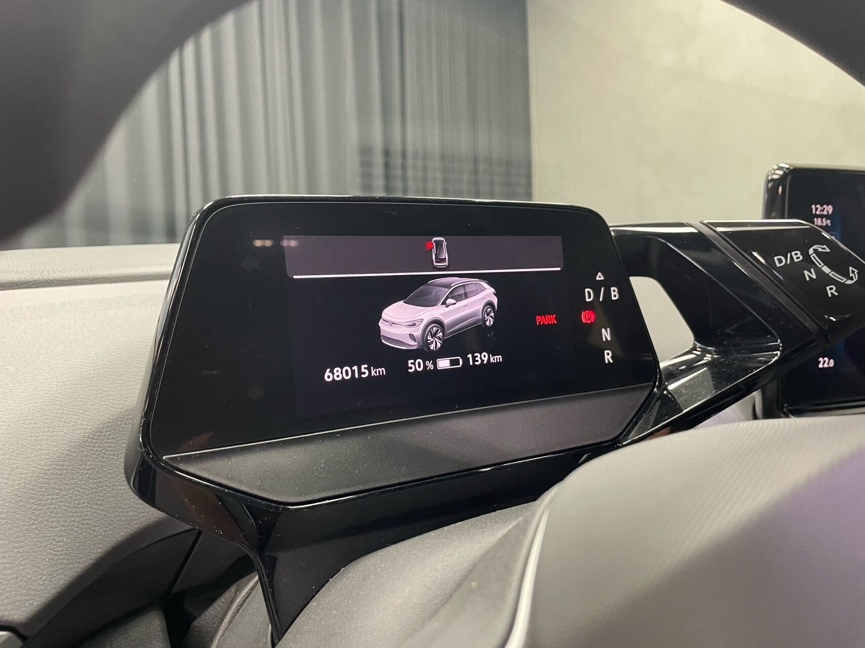 Grå VW ID.4 fra 2022