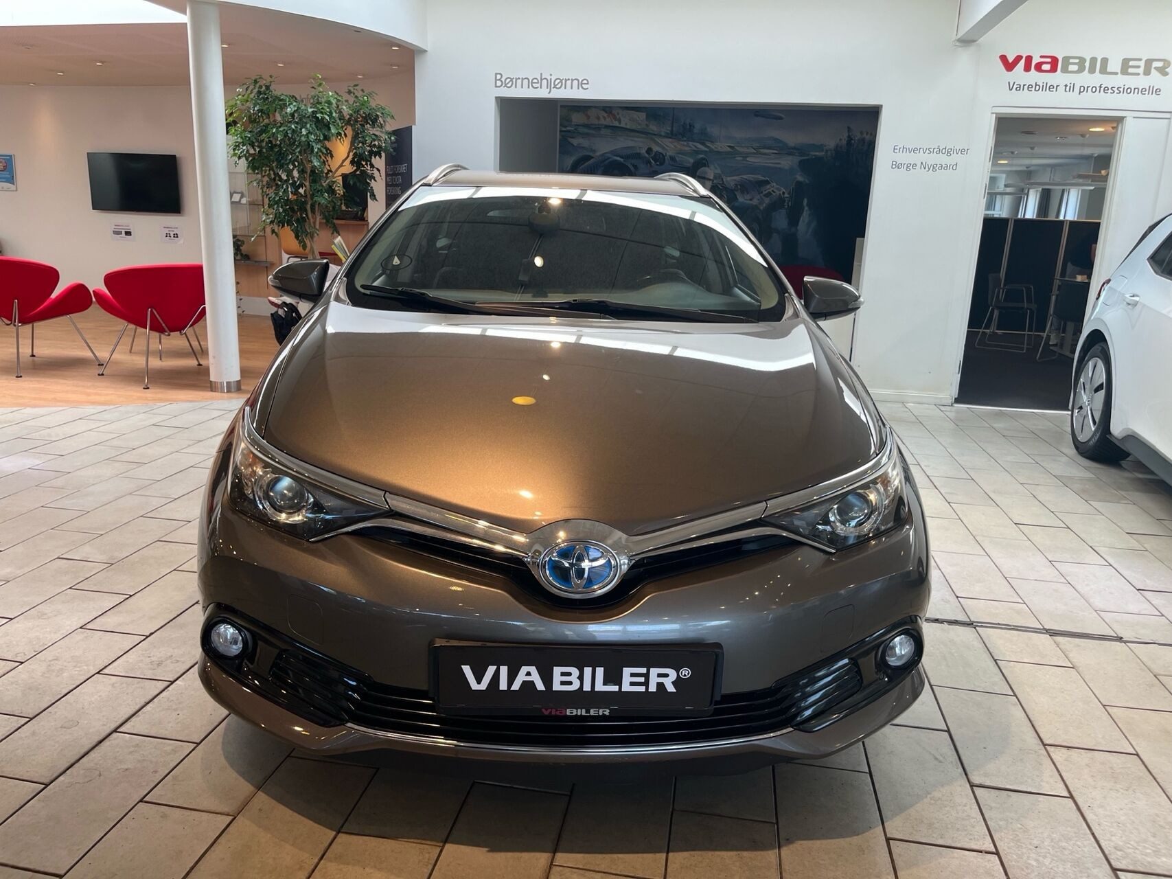 Bronze Toyota Auris fra 2016