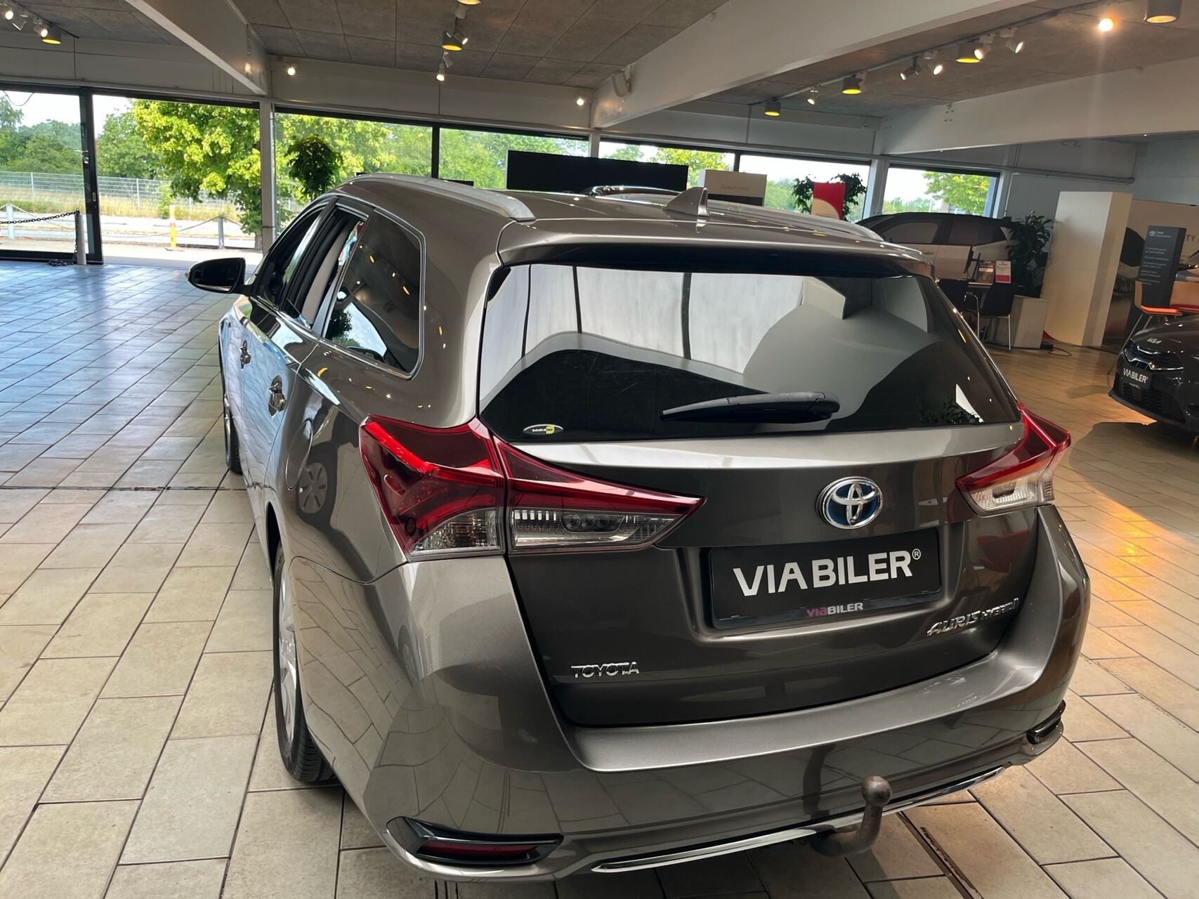 Bronze Toyota Auris fra 2016