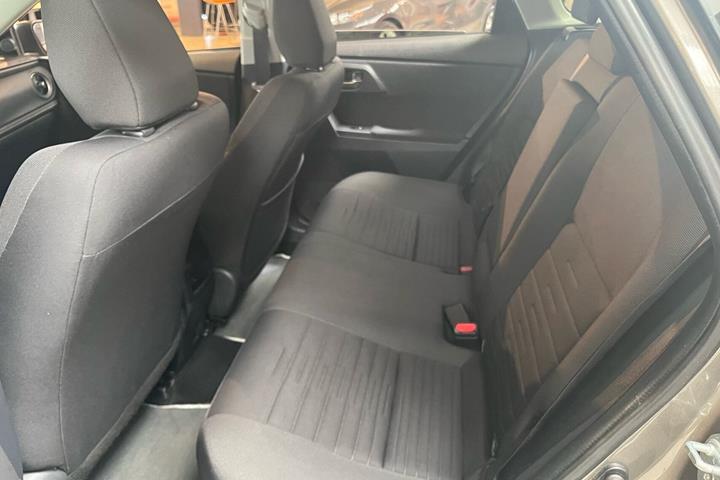 Bronze Toyota Auris fra 2016
