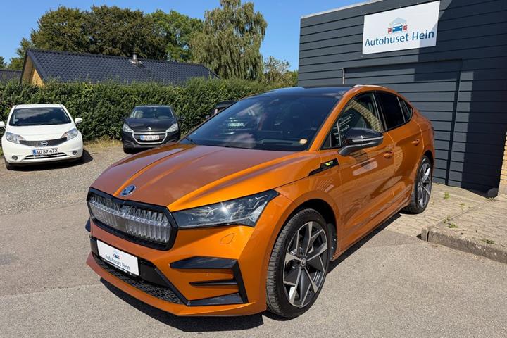 Orange Skoda Enyaq fra 2022