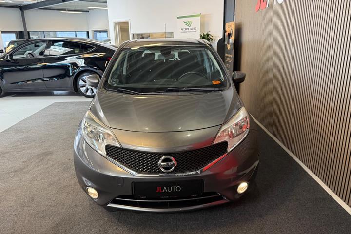 Sølv Nissan Note fra 2016