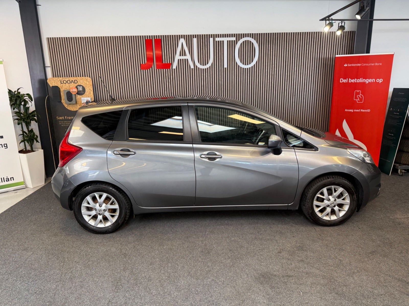 Sølv Nissan Note fra 2016