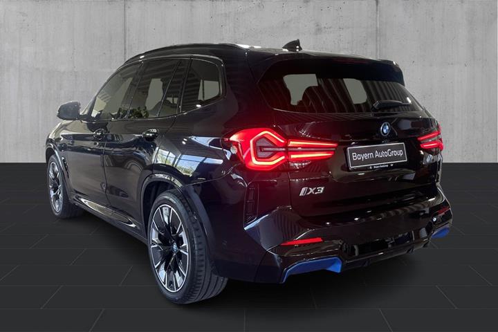 Sort BMW iX3 fra 2023
