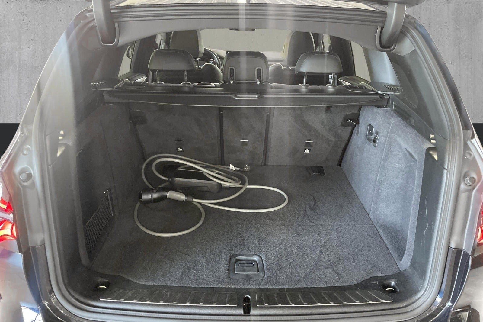 Sort BMW iX3 fra 2023