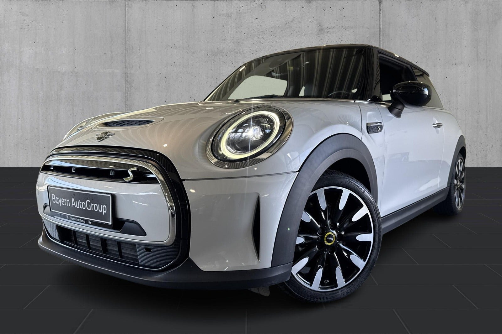 Mini Cooper SE Classic Trim