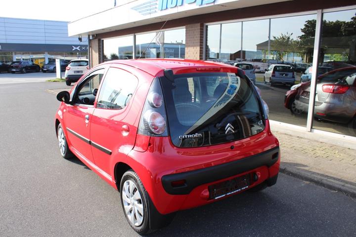 Rød Citroën C1 fra 2013