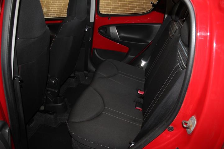 Rød Citroën C1 fra 2013