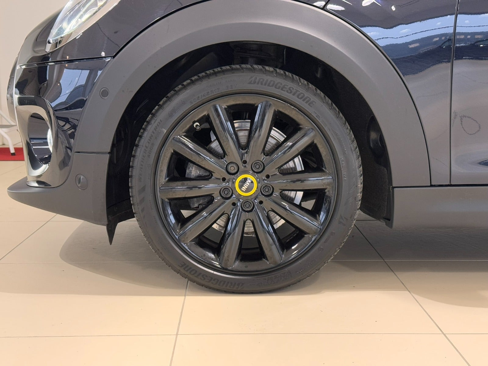 Sort Mini Cooper SE fra 2021