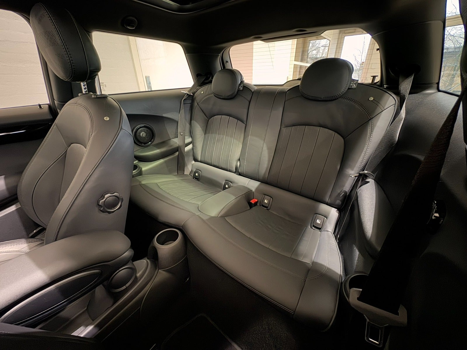 Sort Mini Cooper SE fra 2021