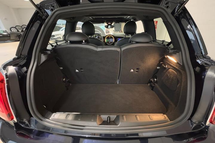 Sort Mini Cooper SE fra 2021