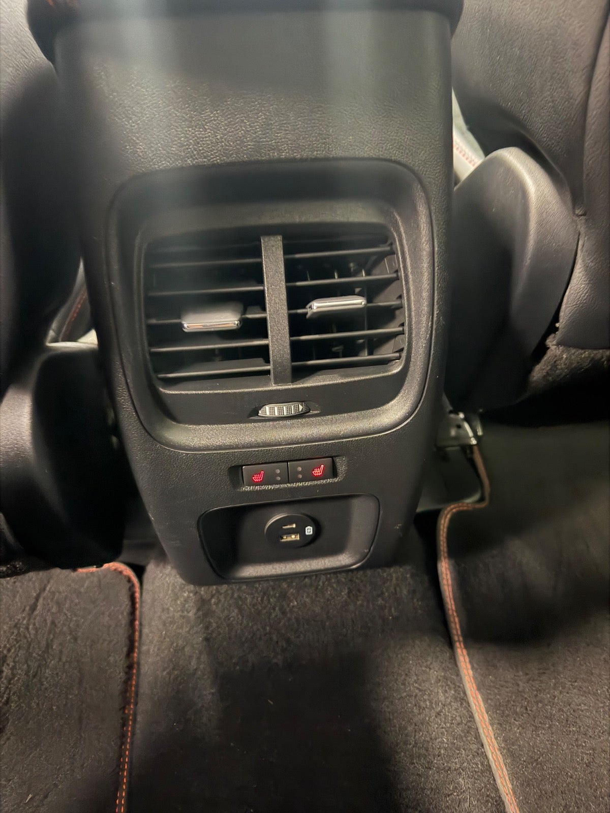 Hvid Ford Kuga fra 2022
