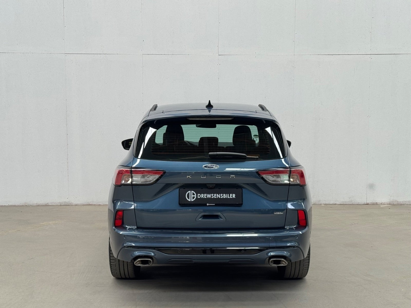 Blå Ford Kuga fra 2020