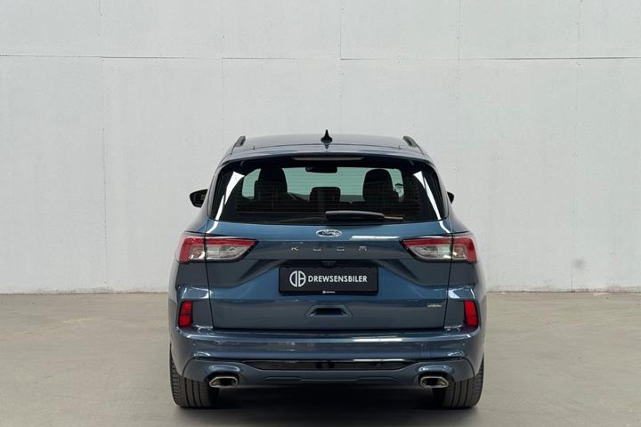 Blå Ford Kuga fra 2020