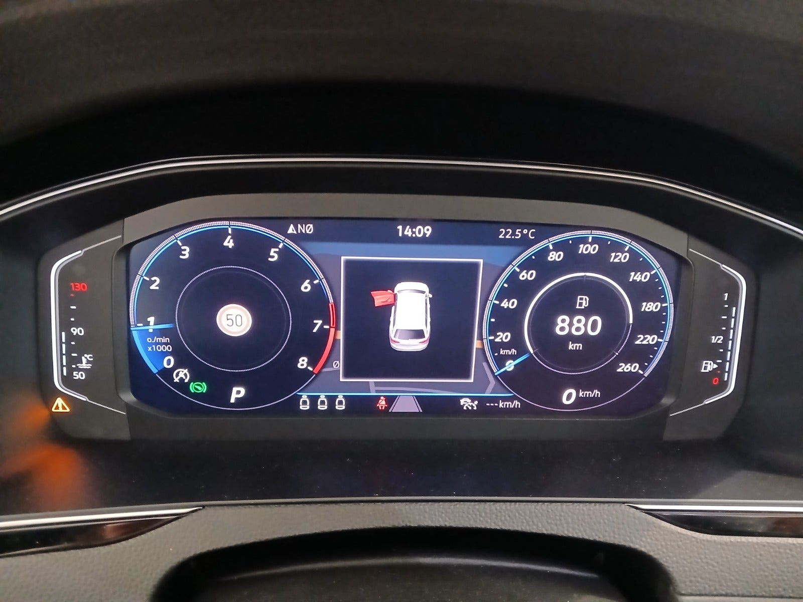 Hvid VW Passat fra 2021