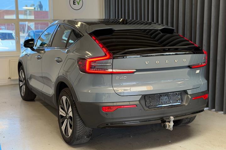 Grå Volvo C40 fra 2023