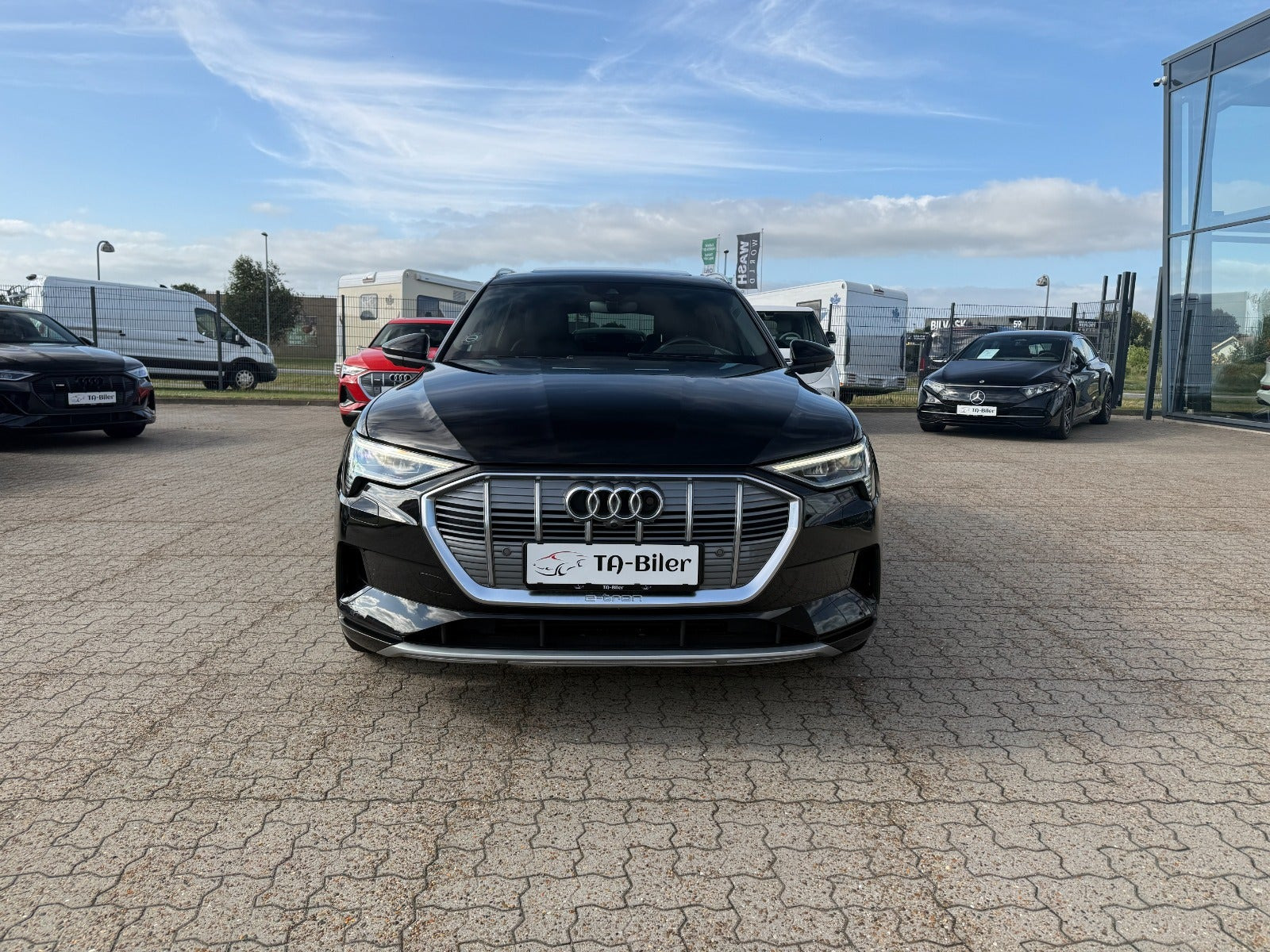 Sort Audi e-tron fra 2020