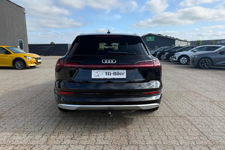 Sort Audi e-tron fra 2020