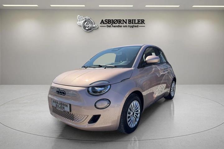 Grå Fiat 500e fra 2023