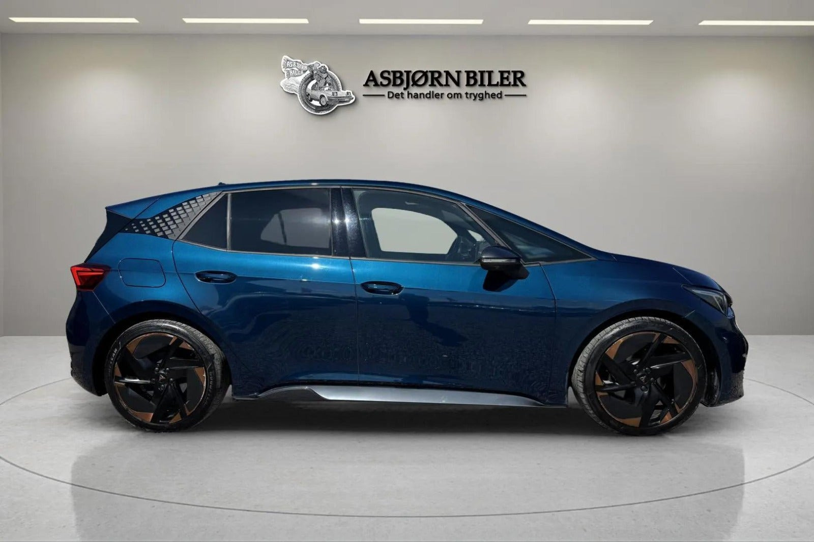 Blå Cupra Born fra 2022
