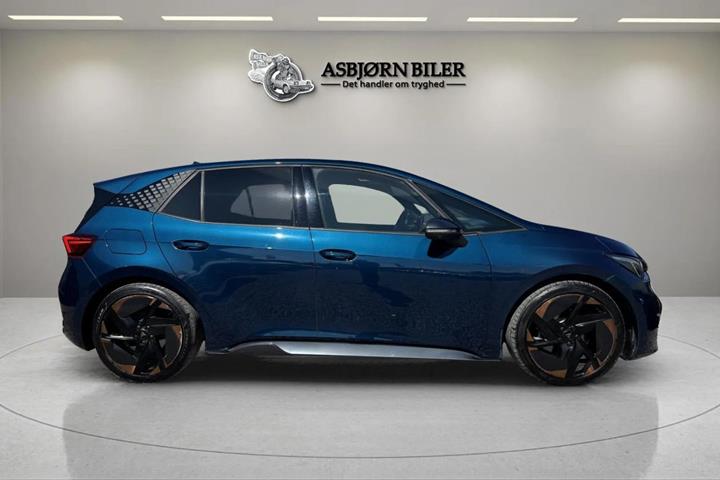 Blå Cupra Born fra 2022