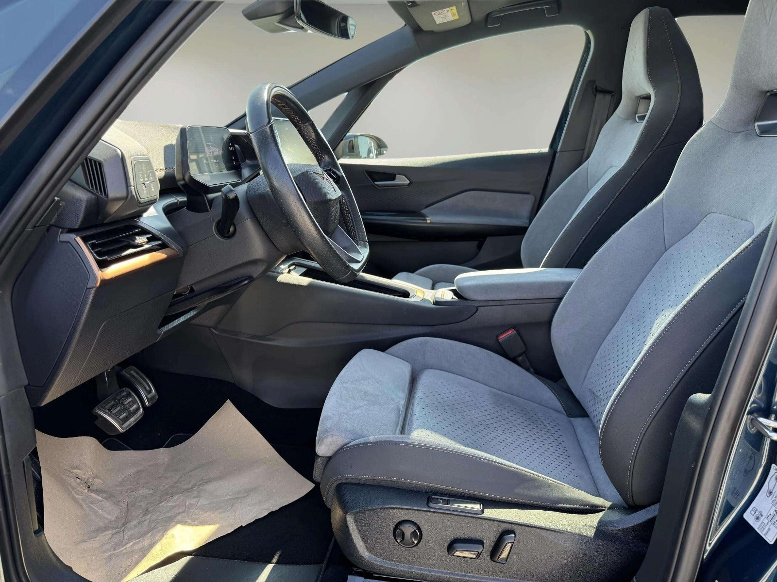 Blå Cupra Born fra 2022