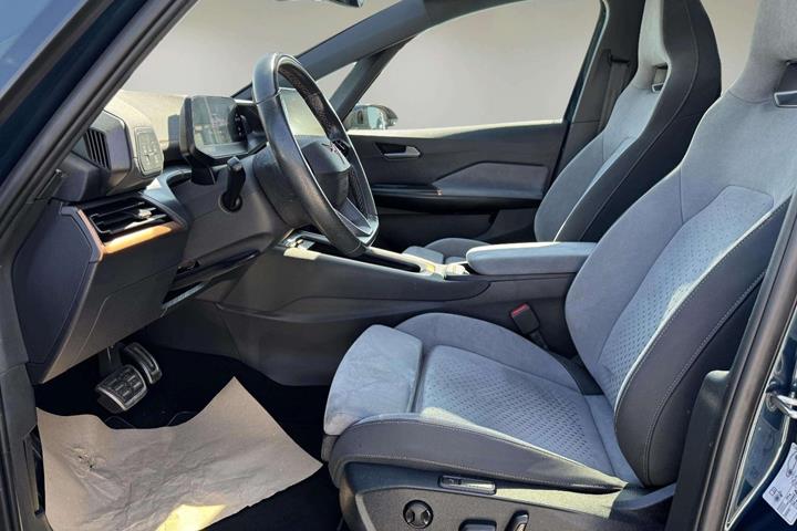 Blå Cupra Born fra 2022