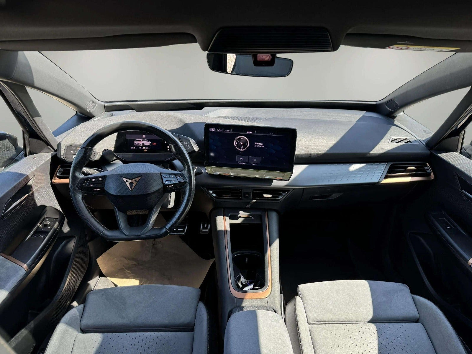 Blå Cupra Born fra 2022
