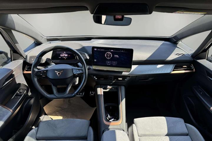 Blå Cupra Born fra 2022