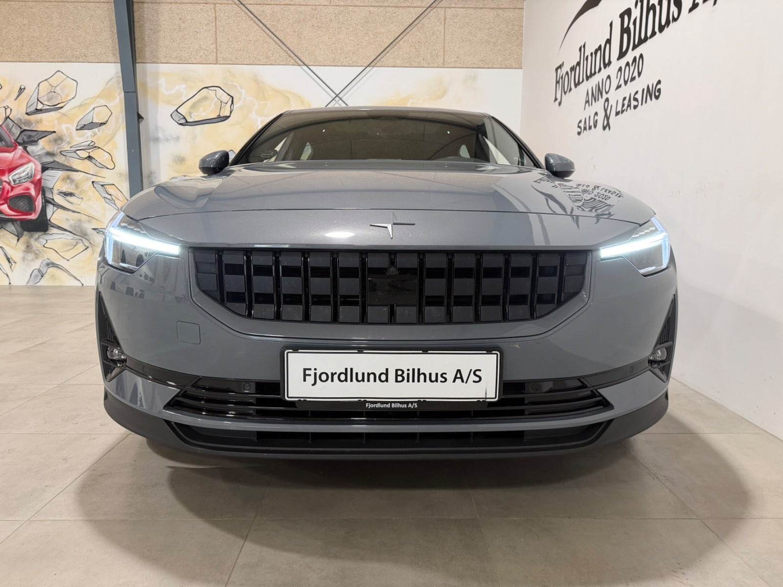 Grå Polestar 2 fra 2023