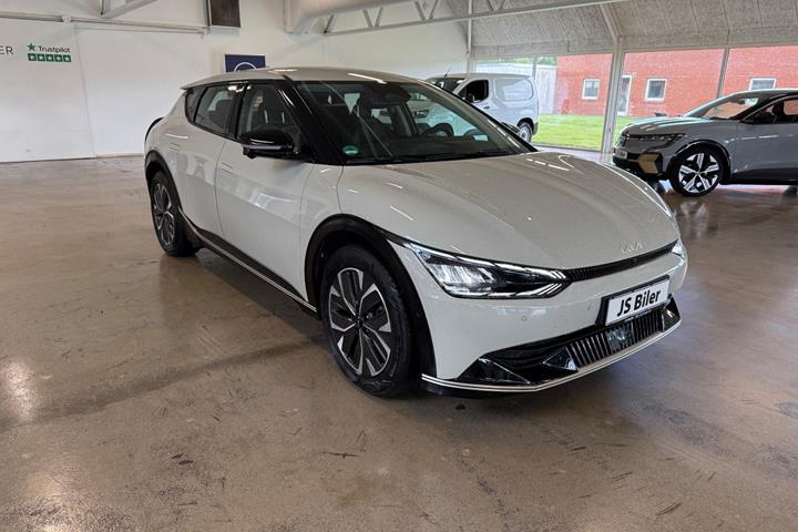 Beige Kia EV6 fra 2023