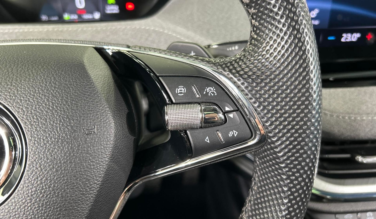 Grå Skoda Enyaq fra 2022